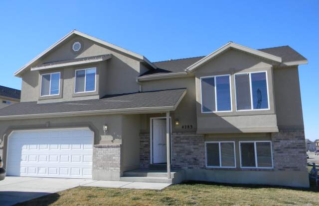 Beautiful Home in West Haven for Rent - 4283 South 3250 West, West Haven, UT 84401