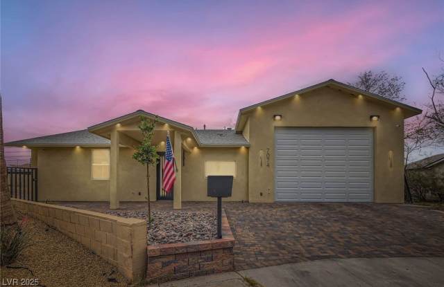 7074 Pinebrook Court - 7074 Pinebrook Court, Spring Valley, NV 89147