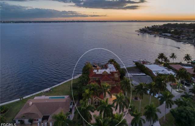 232 Bayshore Drive Gallery 2