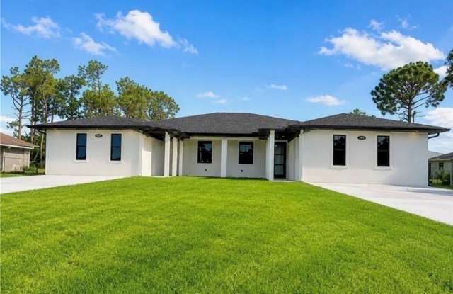 5425/5427 Centennial Boulevard Gallery 1
