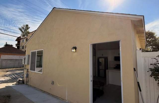 Charming 1BR BackHouse in Glendale photos photos