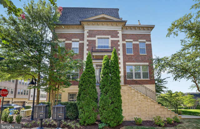 510 OVERLOOK PARK Drive Gallery 1