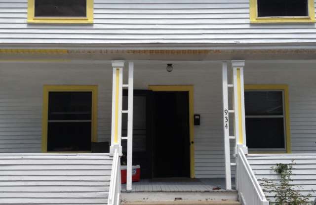 934 Bellevue Place Gallery 1