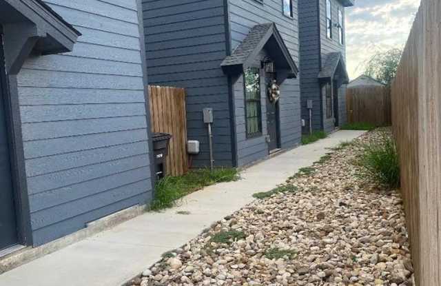 125 Nogal St photos photos