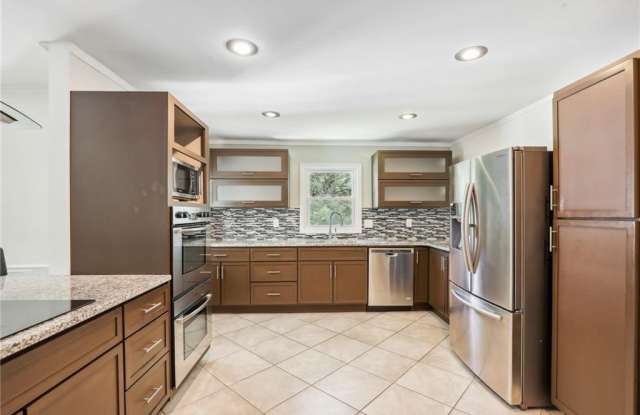 4935 Cambridge Drive photos photos