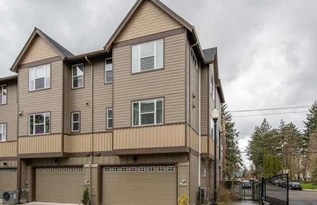 Bright  Modern 3-Bed + Office Condo in Gated Community – Prime Gresham Location photos photos
