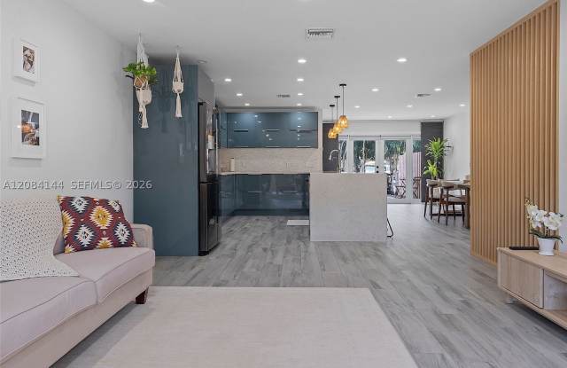 4868 Sheridan St photos photos 4868 Sheridan St photos photos
