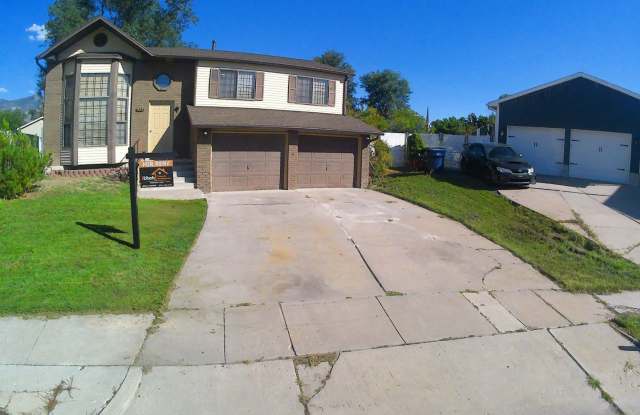 4 Bedroom 2 Bath Home 2 Car Garage. Dog Friendly - 527 2100 North Street, Harrisville, UT 84414