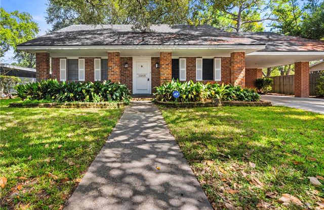 1348 Holiday Place Gallery 1