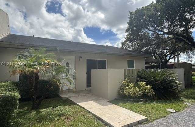12446 SW 115th Ter Gallery 1