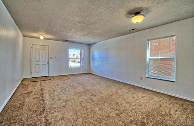 1812 Mesa Grande Loop NE Gallery 4