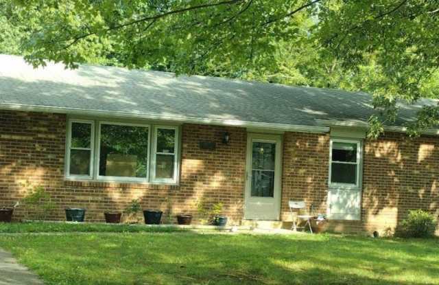 936 LONGFELLOW Court photos photos