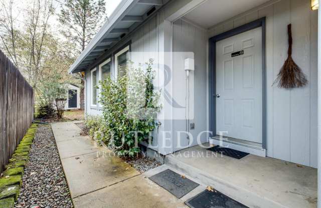 3 Bedroom / 3 Bath Home Available in the Heart of Shady Cove! photos photos