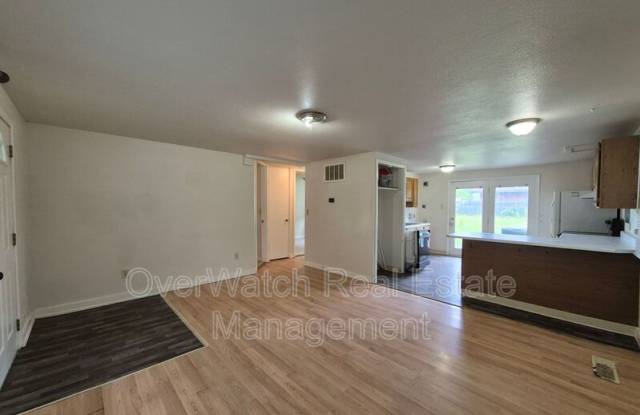 1604 Elmendorf Drive photos photos