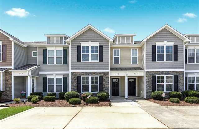 142 Collinwood Drive Gallery 1