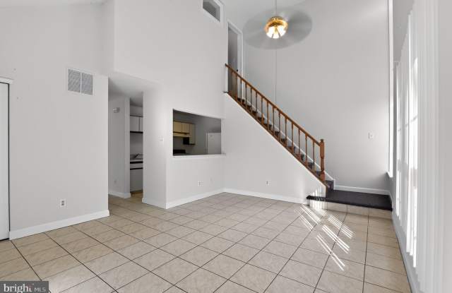 2701 CANYON CT Gallery 1