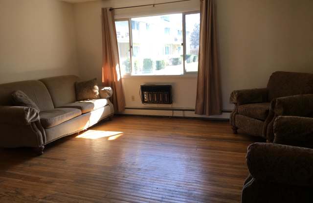 477 Winton Road North - 1 Gallery 2