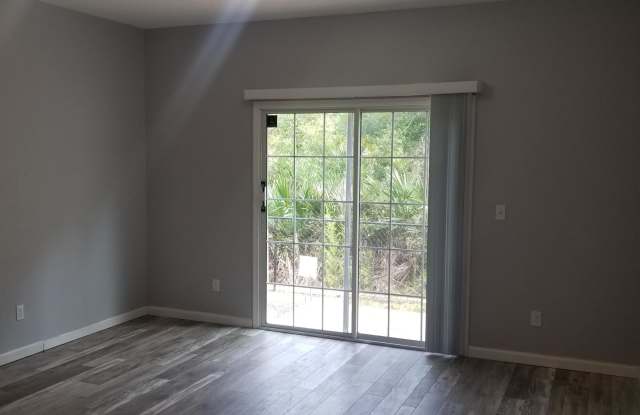 11299 ESTANCIA CIR Gallery 4
