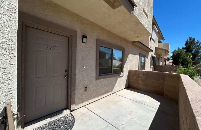 Gated Townhome 3-Bedrooms 2.5-Bathrooms! photos photos