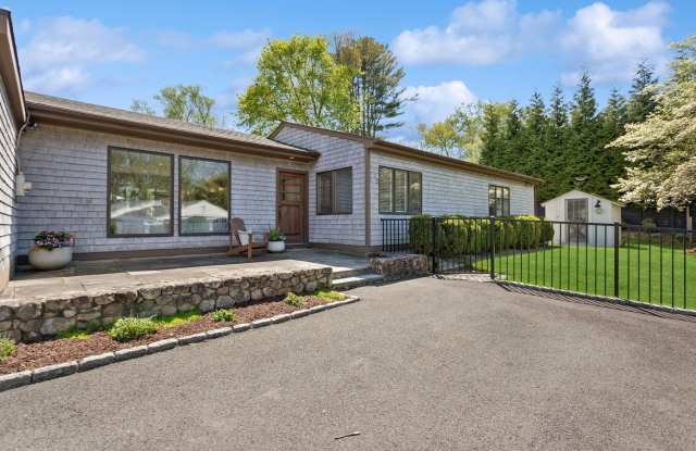 49 Drumlin Road - 49 Drumlin Road, Westport, CT 06880 49 Drumlin Road - 49 Drumlin Road, Westport, CT 06880