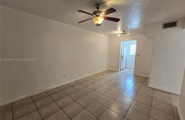 2330 NW 11th St photos photos