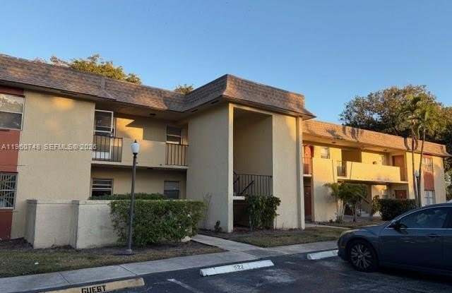 5510 N Lakewood Cir N - 5510 North Lakewood Circle, Margate, FL 33063 5510 N Lakewood Cir N - 5510 North Lakewood Circle, Margate, FL 33063