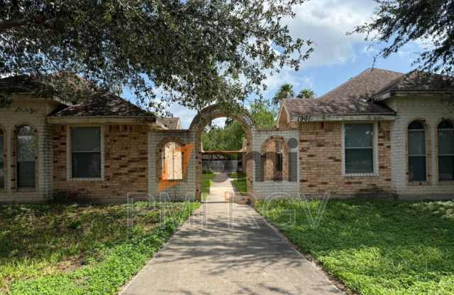 1901 W Western Dr photos photos