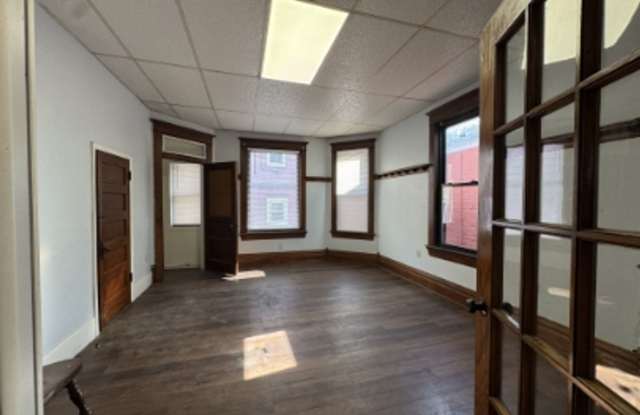 Prime College Location! 124 Fayette - 5 Bedroom Home Gallery 4