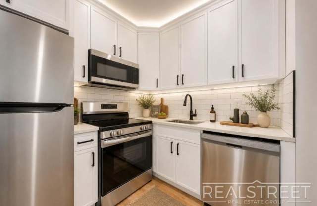 1439 Lincoln Place Gallery 2