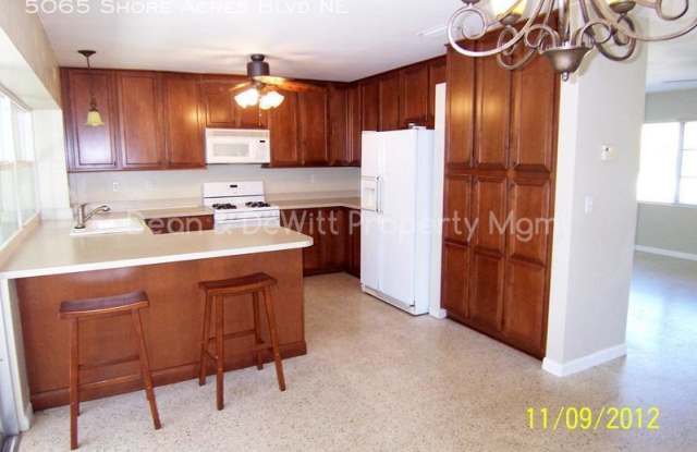 5065 Shore Acres Blvd NE Gallery 2