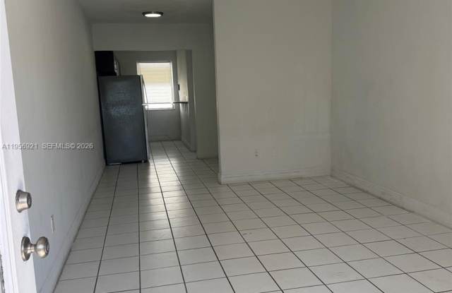 7300 N Harding Ave photos photos