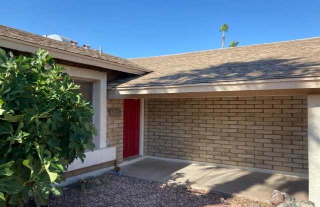 1012 W Hermosa Dr - 1012 West Hermosa Drive, Tempe, AZ 85282