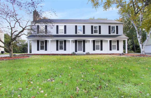 1385 E HORSESHOE BEND DRIVE - 1385 East Horseshoe Bend, Rochester Hills, MI 48306