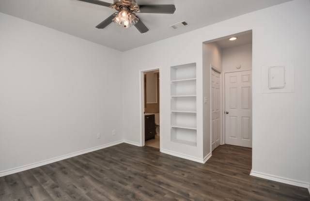 1908 San Antonio St Apt 201 Gallery 3