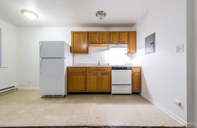 5957 W Madison St photos photos