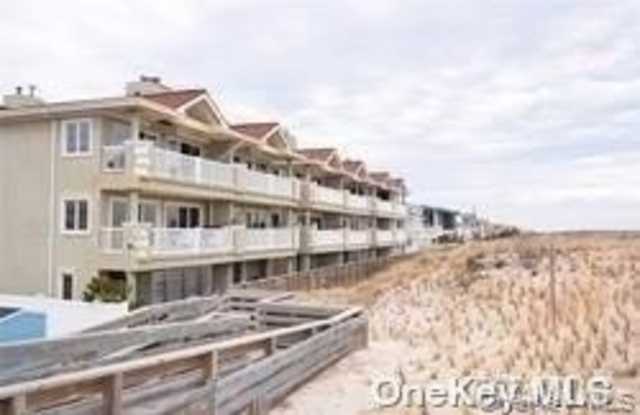 1051 Oceanfront Gallery 4