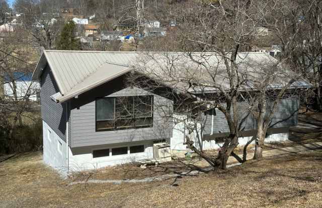 5 Bedroom / 3 Bath Home Kingsport, TN photos photos