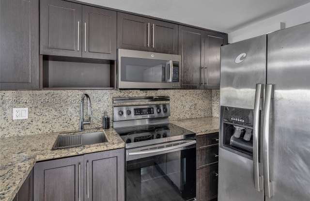 1901 NW S River Dr Gallery 4