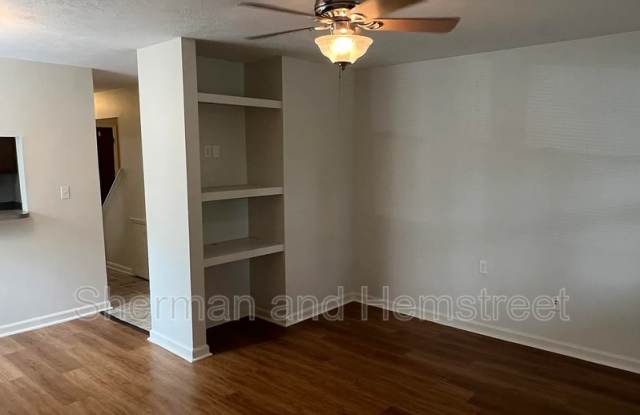 301 West Clifton Avenue Gallery 4