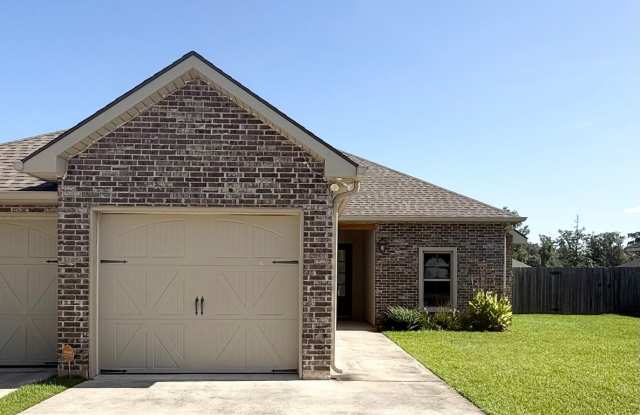 Adorable Townhome! Gallery 3