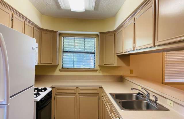 122 Bonita St Gallery 4