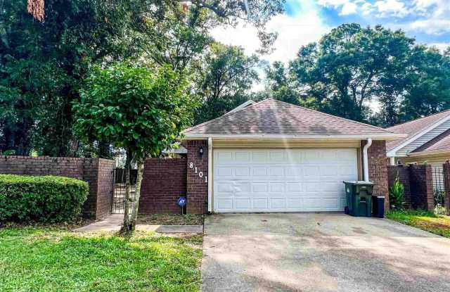 8101 Treetop Ln Gallery 1