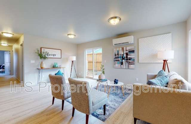 2513 E Helena Gallery 2