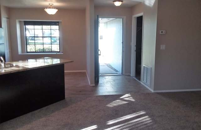 4527 Oak Forest Ct Gallery 4