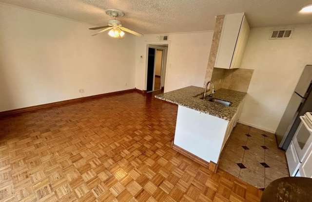 4320 Holland Avenue Gallery 4