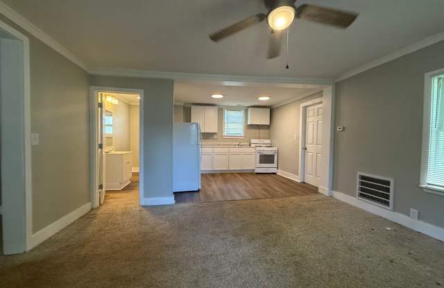 For Rent: 2918 S Jefferson St. Fully Renovated Spacious 3 Bedroom 1.5 Bath Home! photos photos