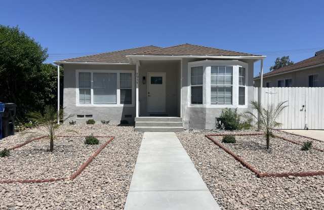 4934 Enfield Avenue photos photos