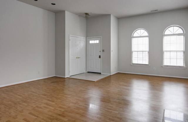 5063 MAIN STREET Gallery 2