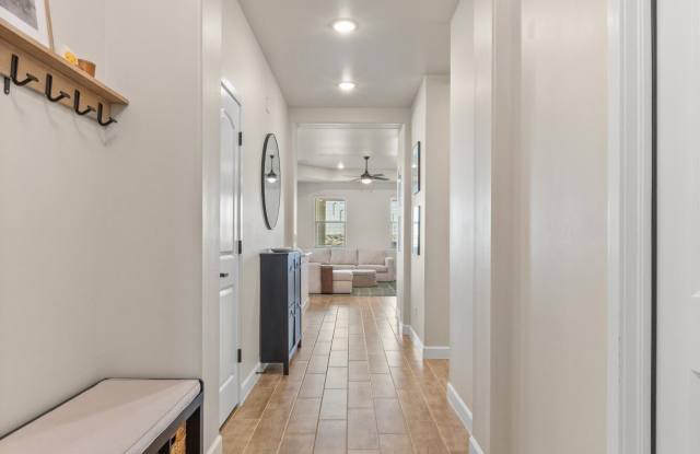 828 PASEO SOLAR Drive Gallery 4