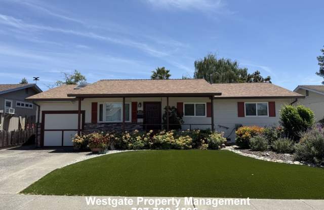 Lovely 3/2 Single Level East Petaluma Home - 1336 Marian Way photos photos